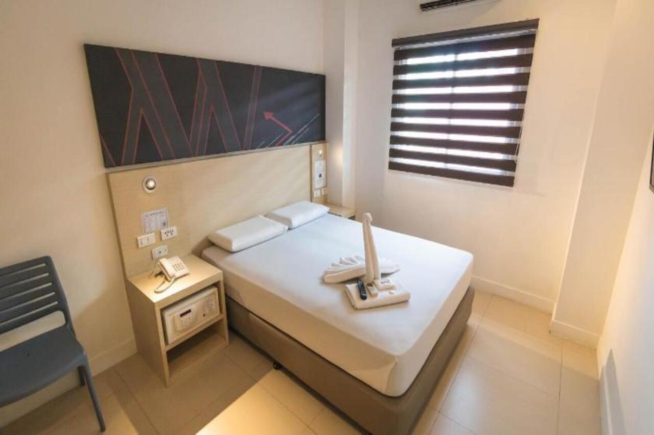 Go Hotels Cubao Ciudad Quezon Exterior foto