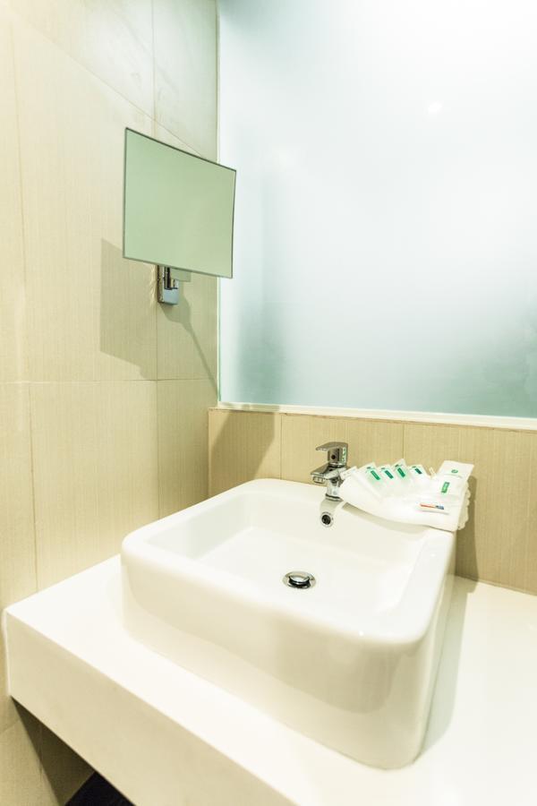 Go Hotels Cubao Ciudad Quezon Habitación foto